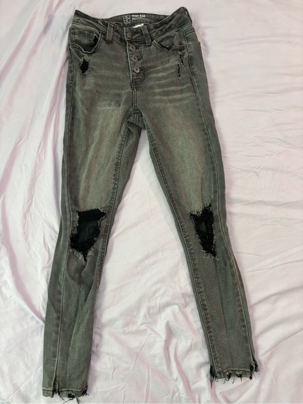 No Boundaries Gray Distressed Skinny Jeans